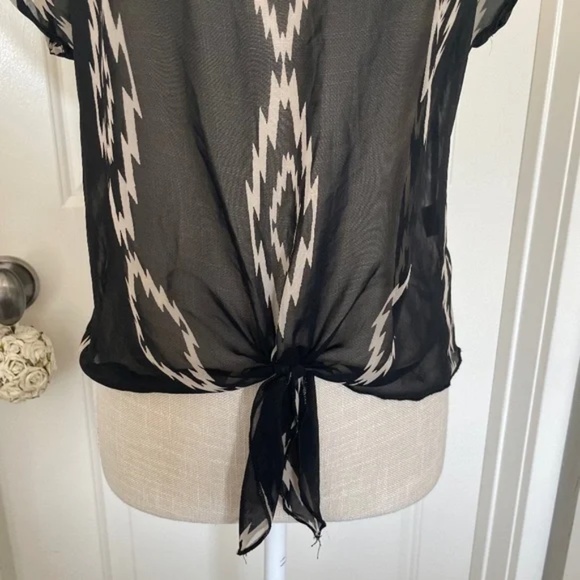 Papaya | Made In USA Black Sheer Lace Top with Embroidered Cream Back | Size M - Picture 2 of 9